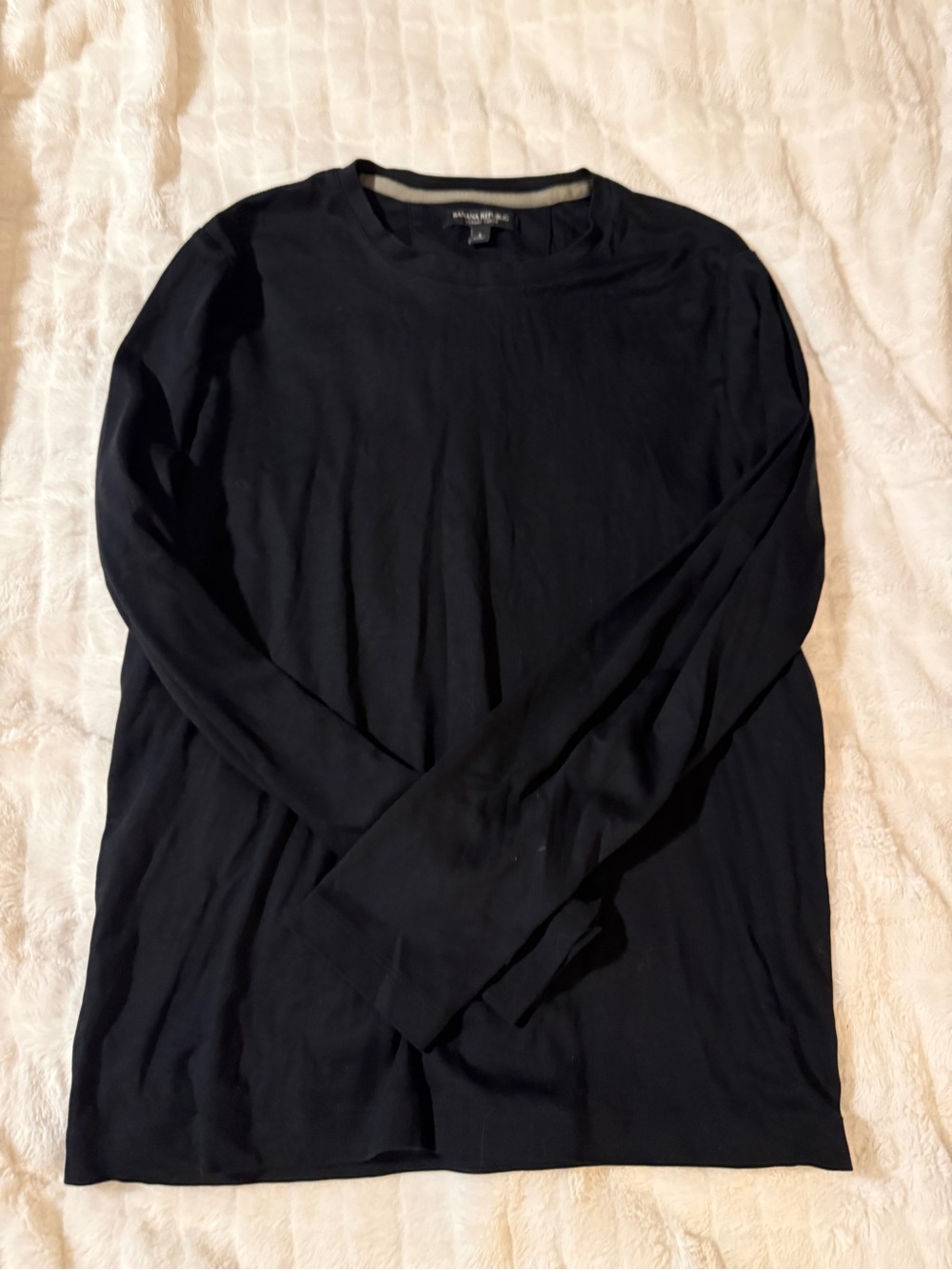 Banana Republic Luxury Touch  Men’s Long-Sleeve Crewneck Shirt - Black